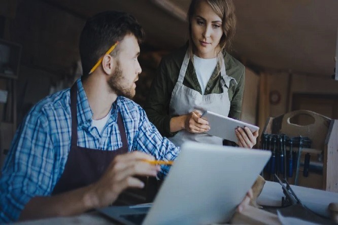 Luis Alberto Pérez González - ¡Entérate! Cómo dominar la gestión del dinero en emprendimientos familiares - FOTO